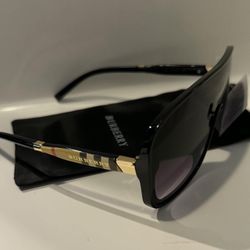 BURBERRY Sunglasses 🕶️ 