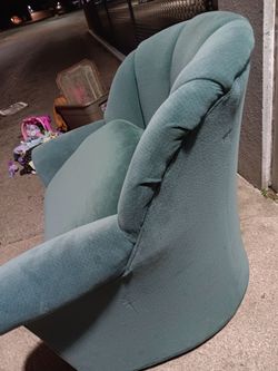 Couch light blue good condition