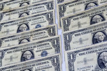 1957 $1 silver certificate banknotes lot of 14- pickup angleton