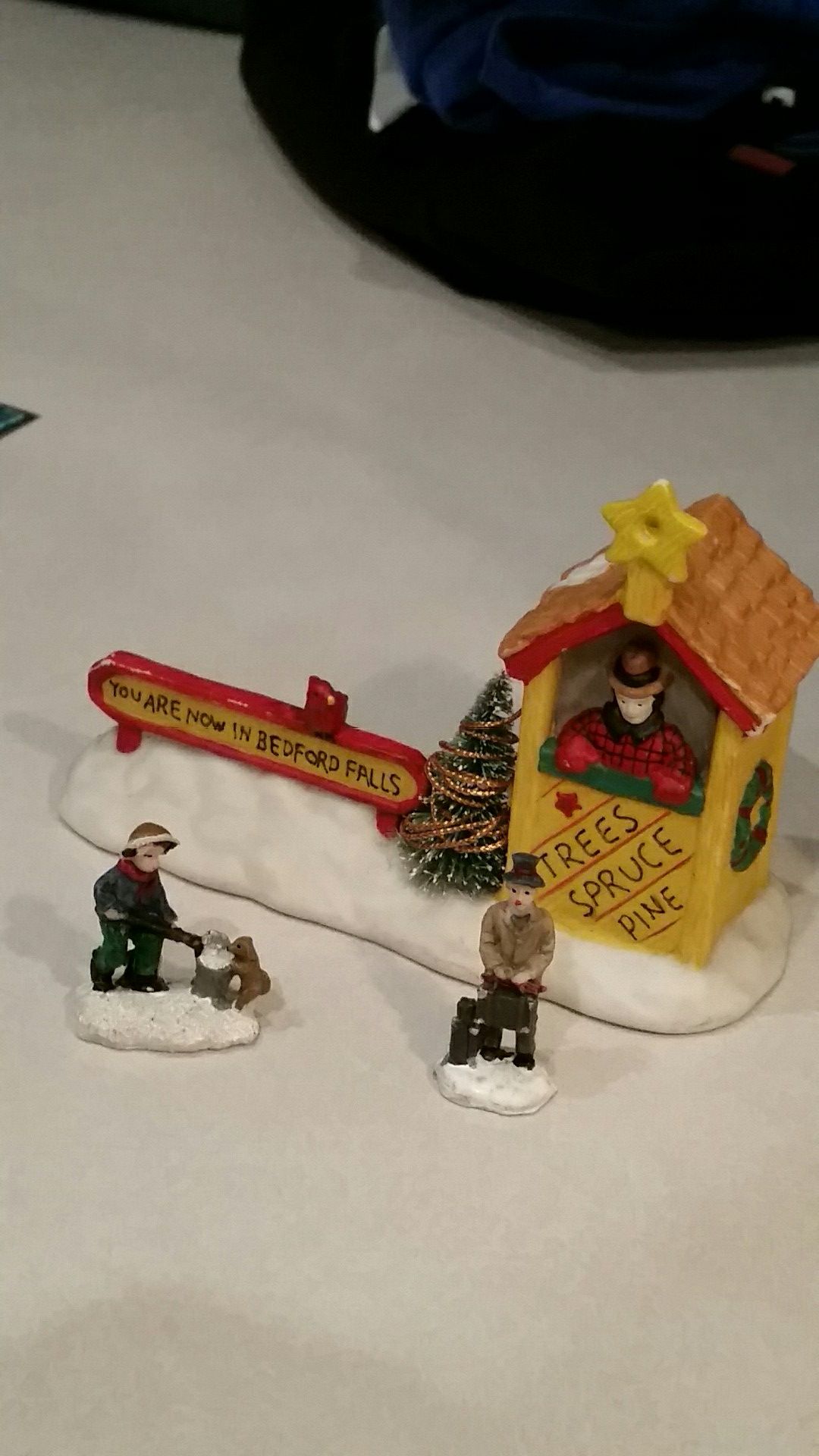 BEDFORD FALLS Town
