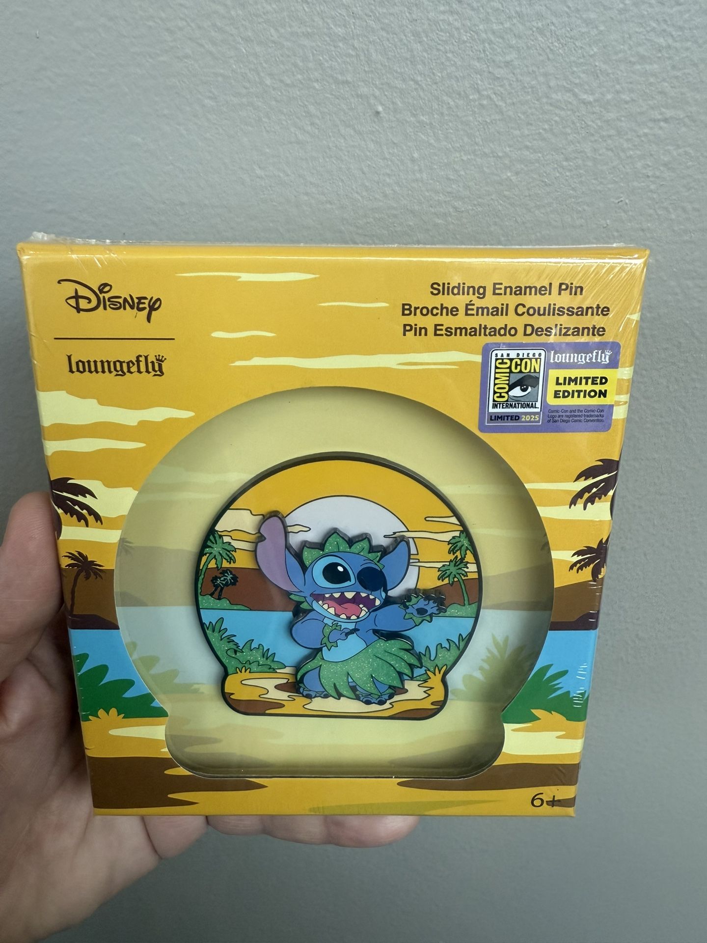 Disney Loungefly STITCH Enamel Pin - SDCC 2025 LIMITED EDITION only 840 made. SD Comic Con Sticker!