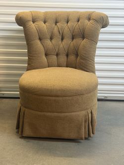 Vintage Tufted Boudoir Vanity Chair – Great Condition!