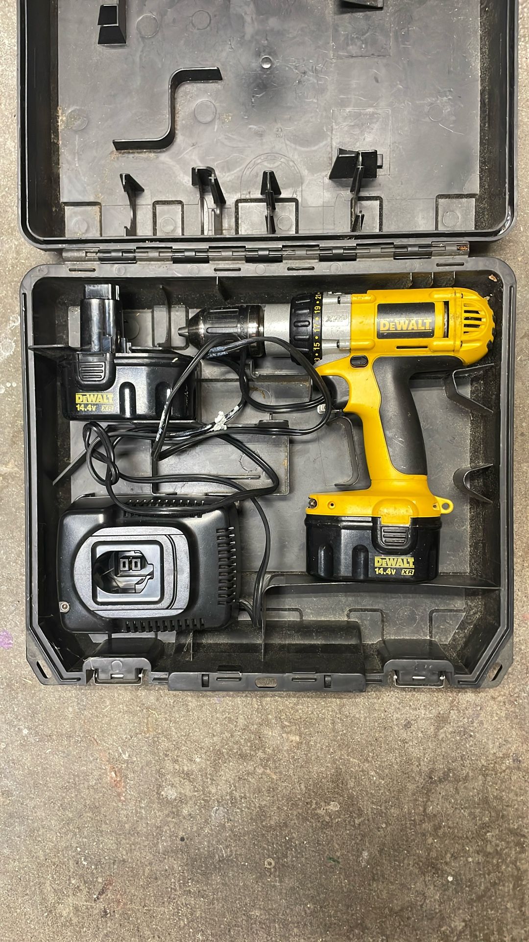 DeWalt drill set with battery and charger