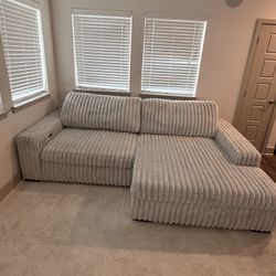 Light Grey Convertible Couch (Sleeper Sofa) – Like New