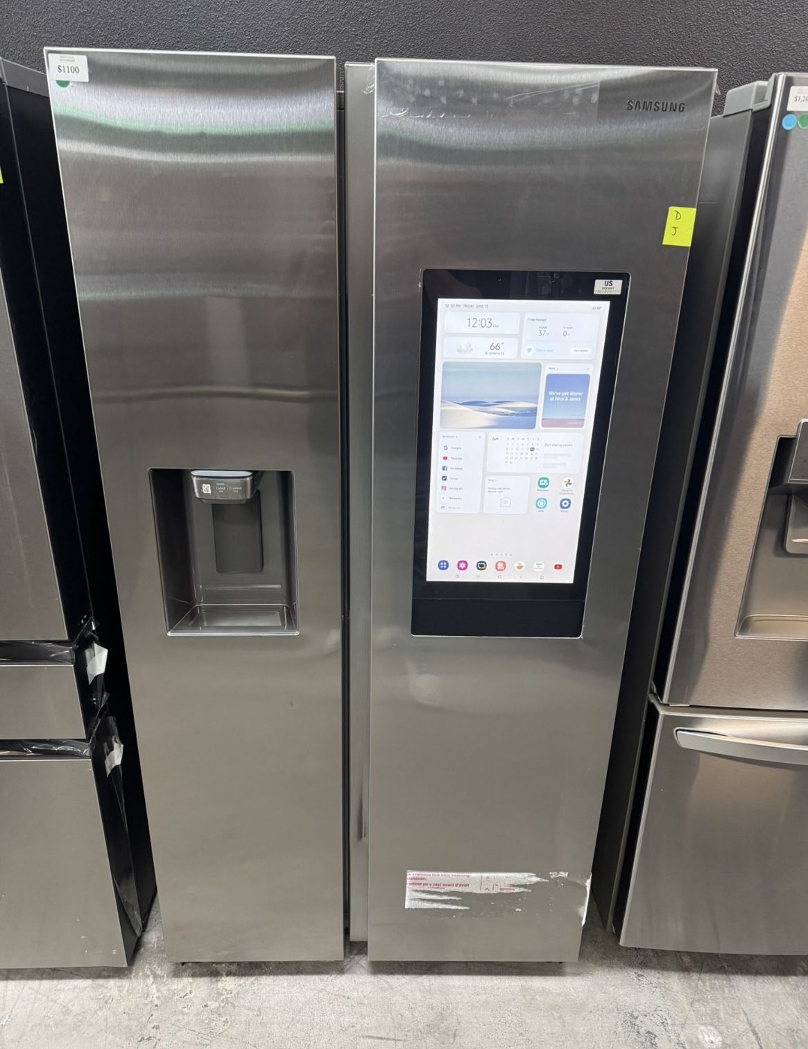 Samsung Family Hub Side By Side Refrigerator With Water And Ice Maker🚨New Scratch And Dent🚨