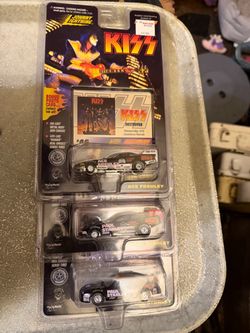 Johnny lightning “ kiss’ cars