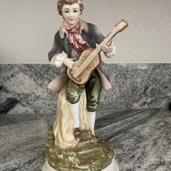 Figurine