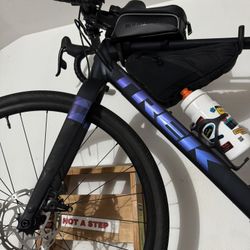 2024 Trek Checkpoint ALR 4 – 54 cm – Like New – $1,250