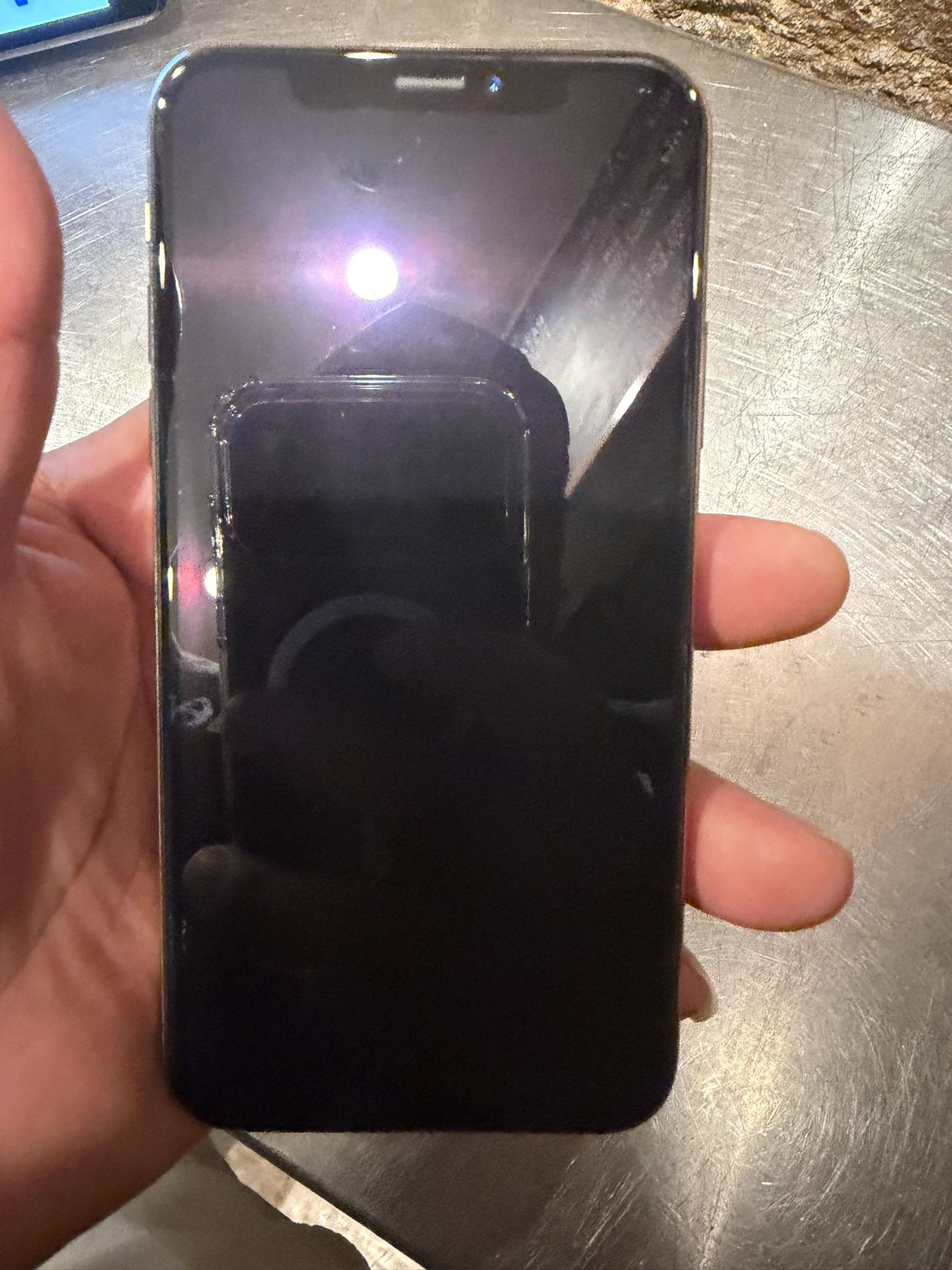 iPhone Xs 64GB Factory Unlocked $100