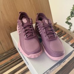 BRAND NEW NEVER USED K-Swiss Women’s Hypercourt Supreme Tennis Shoes - Size 7