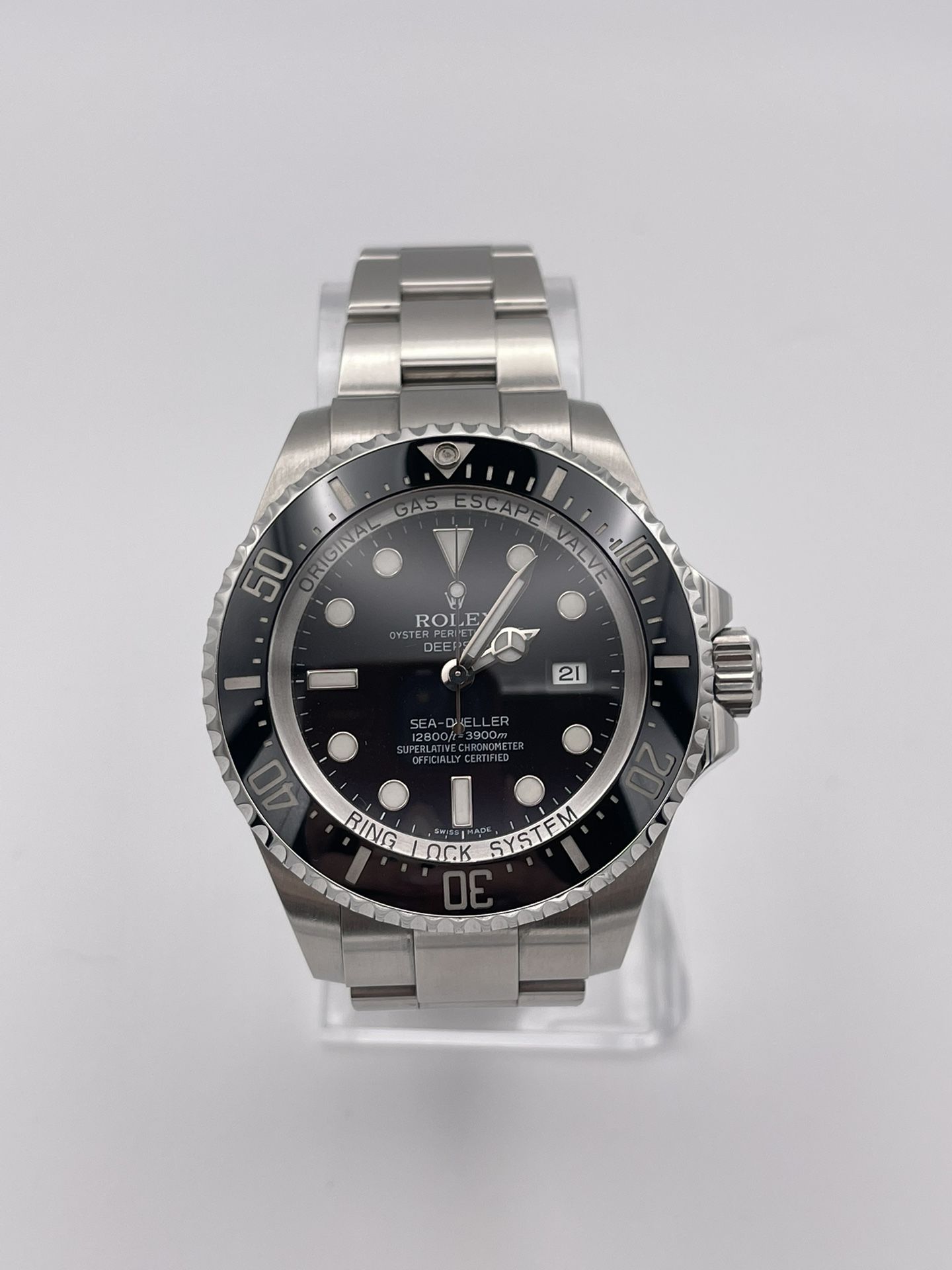 Rolex Deepsea Sea-Dweller 116660 – 2010 – Watch with Card