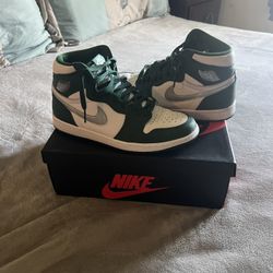Men’s Jordan’s Size 7.5