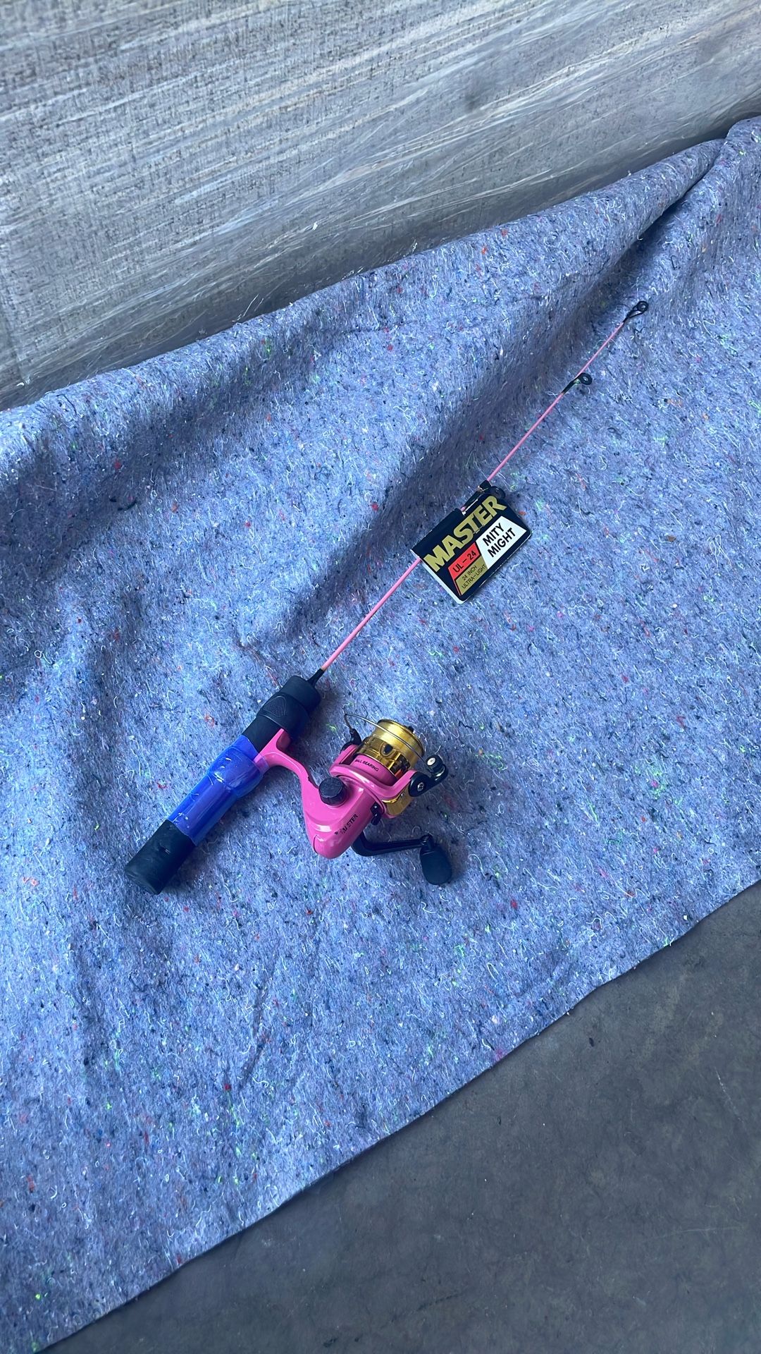 Master Mity Might Ultra Light 24” fishing pole rod