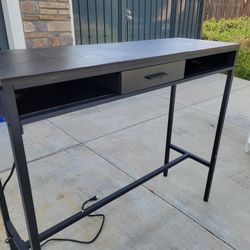 Desk/Table 