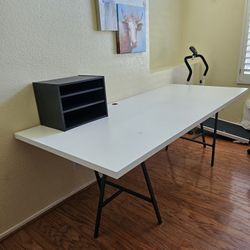 WORK DESK/CRAFT STATION