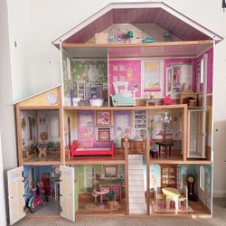 Barbie dreamhouse