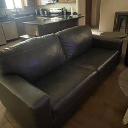 Leather Sofa And Matching Sofa Chairs 