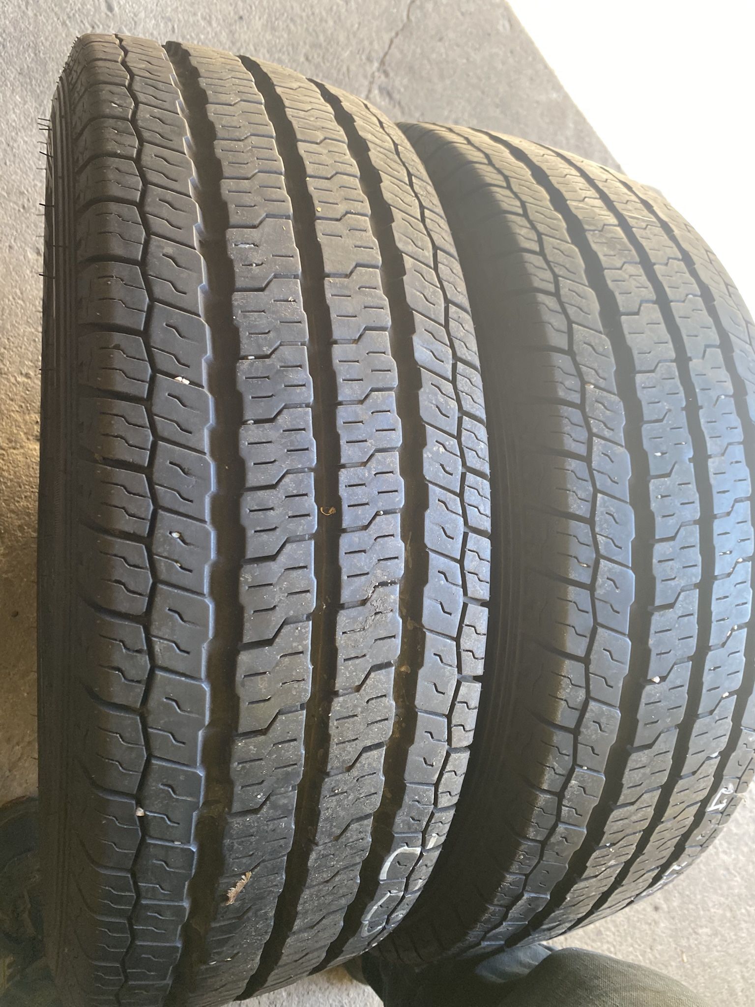 Pair Tires LT 225 75 16
