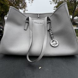 Micheal Kors Purse
