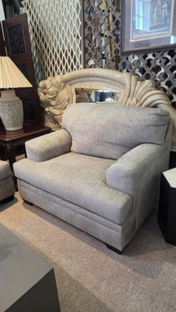 Oversize Chair New (Chair and a Half)
