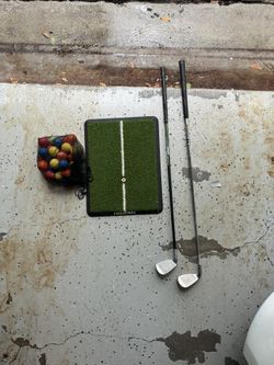 2 Golf Clubs With Soft Golf Ballse