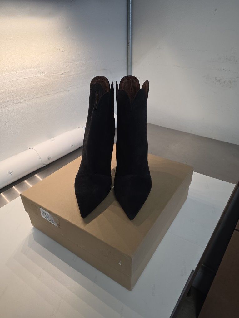 Burberry Ankle Booth