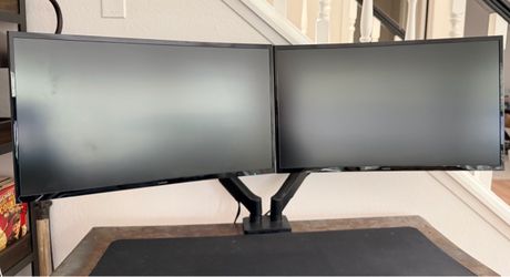 2 Samsung 27" Essential S3 (S36GD) Curved Monitor - FHD