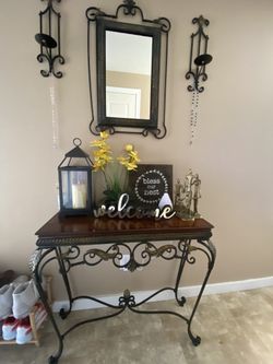 Entryway Table Set ( Decoration No Include)