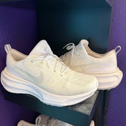 Nike ZoomX Invincible Run 3 White (Size Men’s 11)
