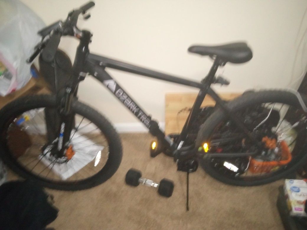 Ozark Mountain Trail Bike 27.5 Inch (Read Description)