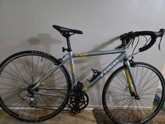 Trek Lexa
