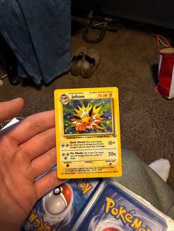 1st edition holo rare jolteon