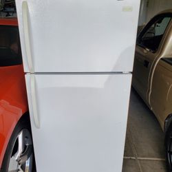 Frigidaire Refrigerator 