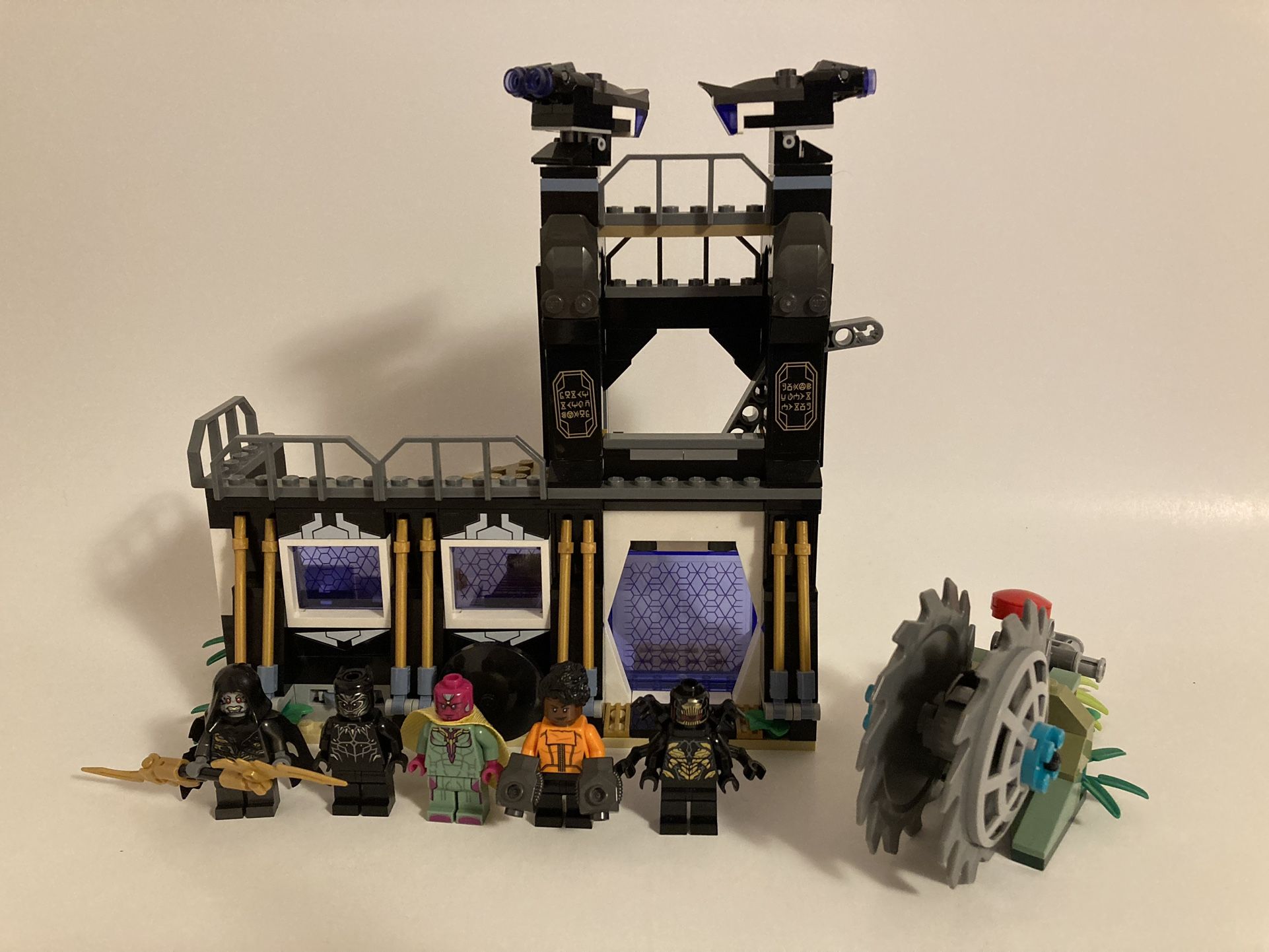 Lego Marvel Superheroes. 76103 Corvus Glaive Thresher Attack