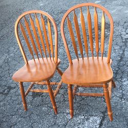 2 Dining table chairs good condition