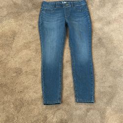 Free Lee Jeans Size 2-4?