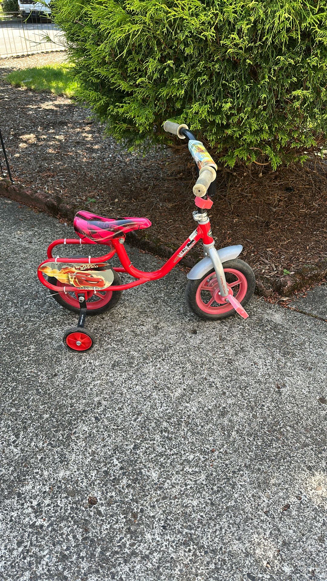 Kids Bike With Training Wheels 
