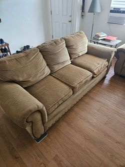 COUCH SET (FREE)