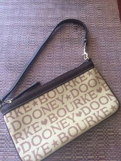 Dooney & Bourke wristlet