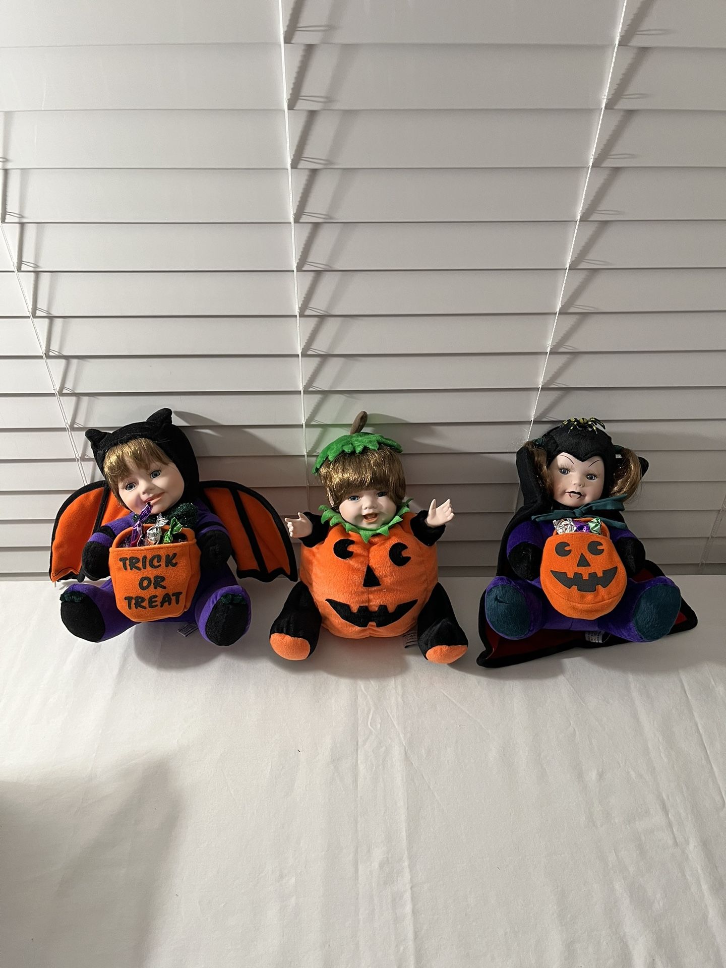 Halloween set of 3 Porcelain Cuddle Kids