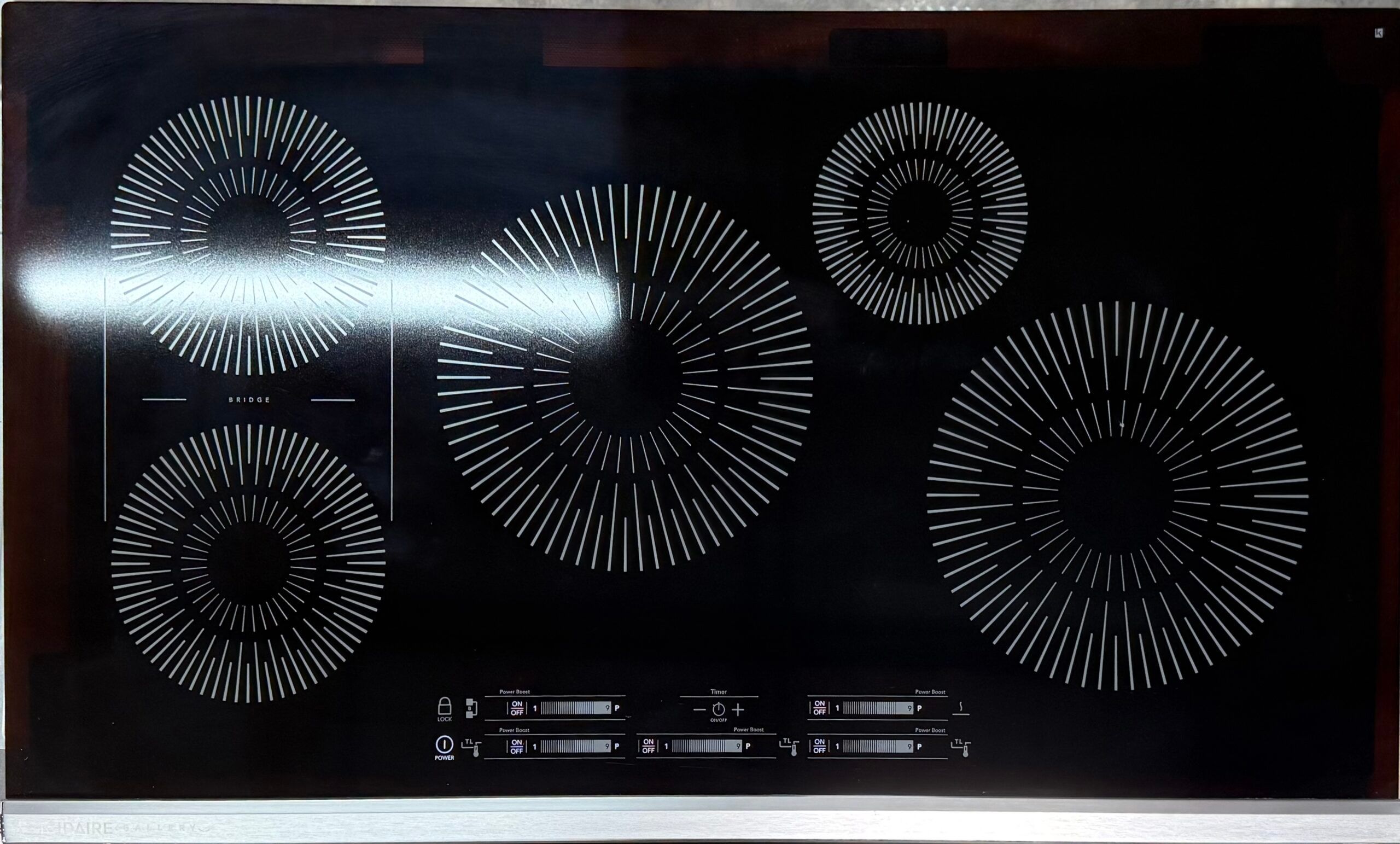 FRIGIDAIRE Cooktop GCCI3667AB 01738 .