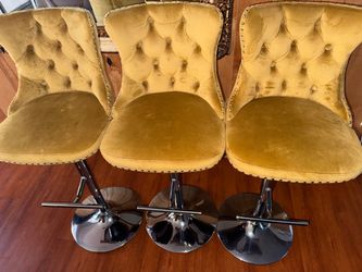 Set of 3 Gold Velvet Tufted Bar Stools