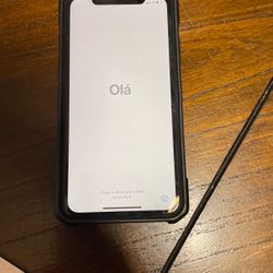 iPhone XR Comes With UAG Phone Case