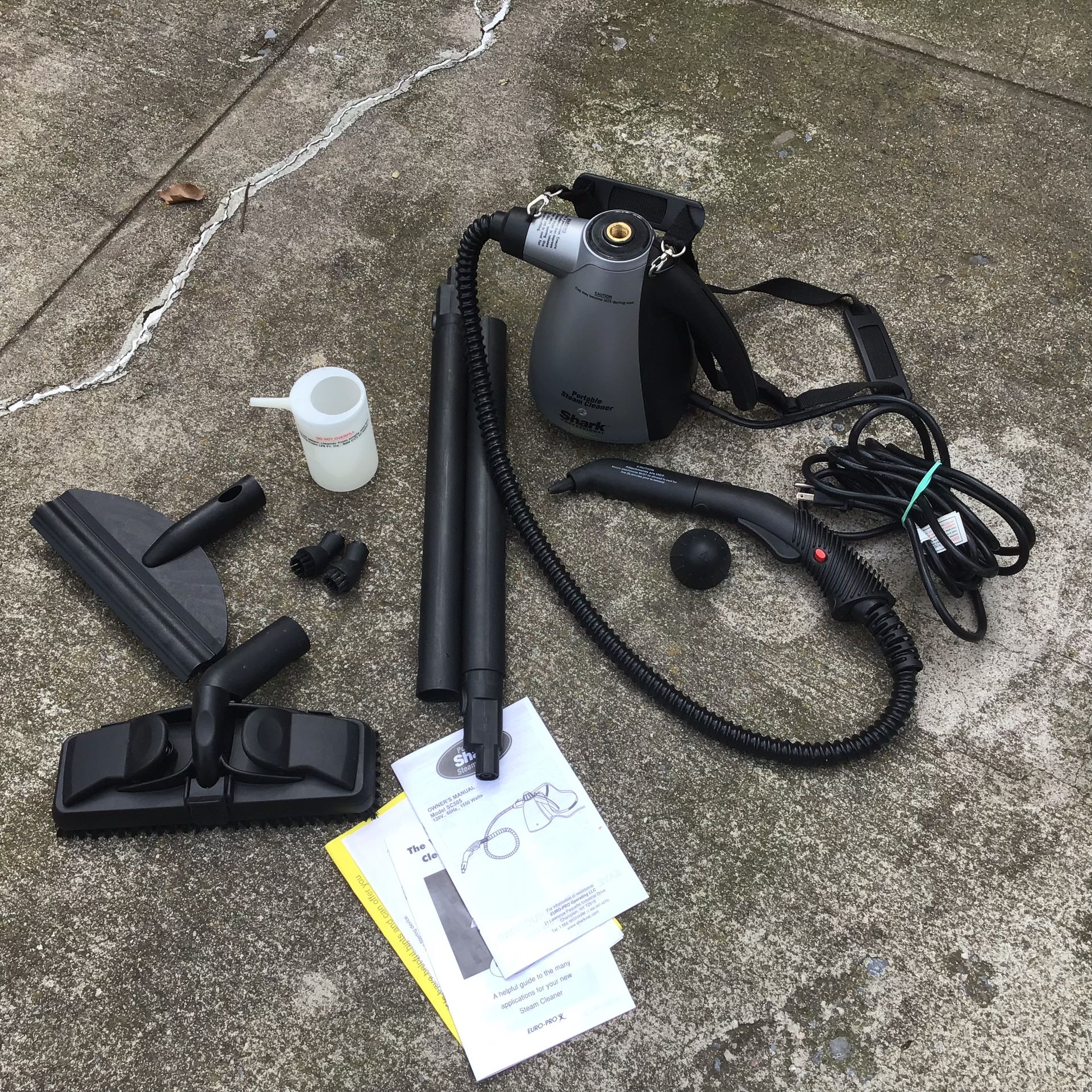 Shark Portable Steam Cleaner Euro Pro Indoor Outdoor SC505 w/ Accessories 1550W.