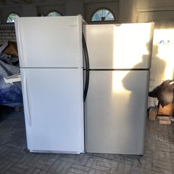 STAINLESS STEEL FRIDGE 18 cu ft  ($275.) Looks like stainless steel but not sure. runs like a brand new one, nothing missing . Also I have white fridg