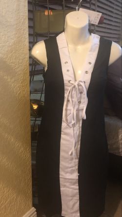 Beautiful dresses, jewelry, sandals,Remy hair with bundles, shoes, perfumes. Negotiable prices . Wholesale and detail.Texting seller for more details