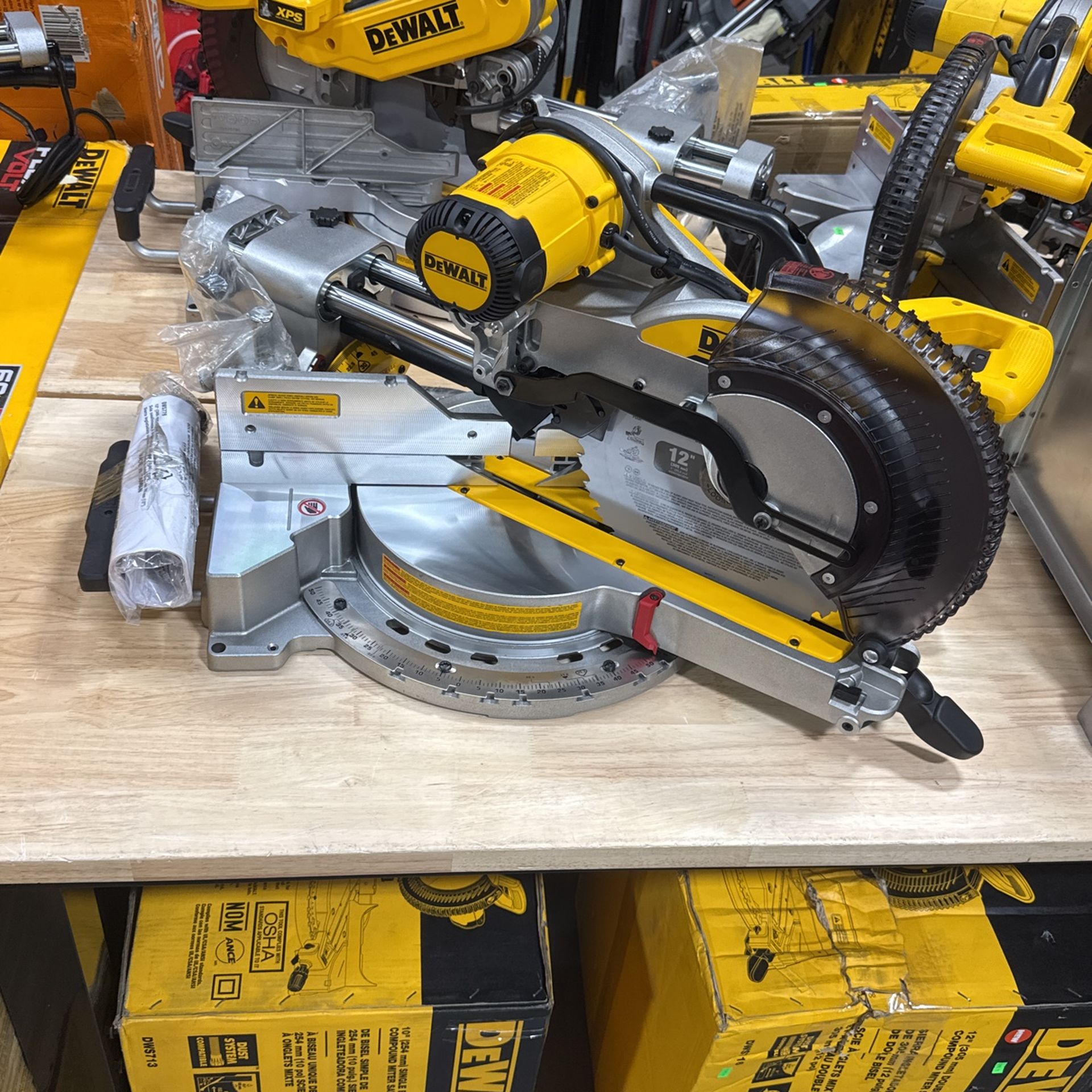 Dewalt 12