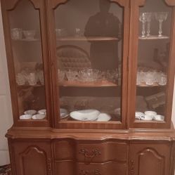Antique Furniture & China Plates & Crystal 