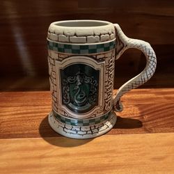 The Wizarding world of Harry Potter Sculptured stein/mugfrom Warner Bros.
