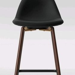 Project 62 counter stool. New in box.

$49 FIRM each

3 Available